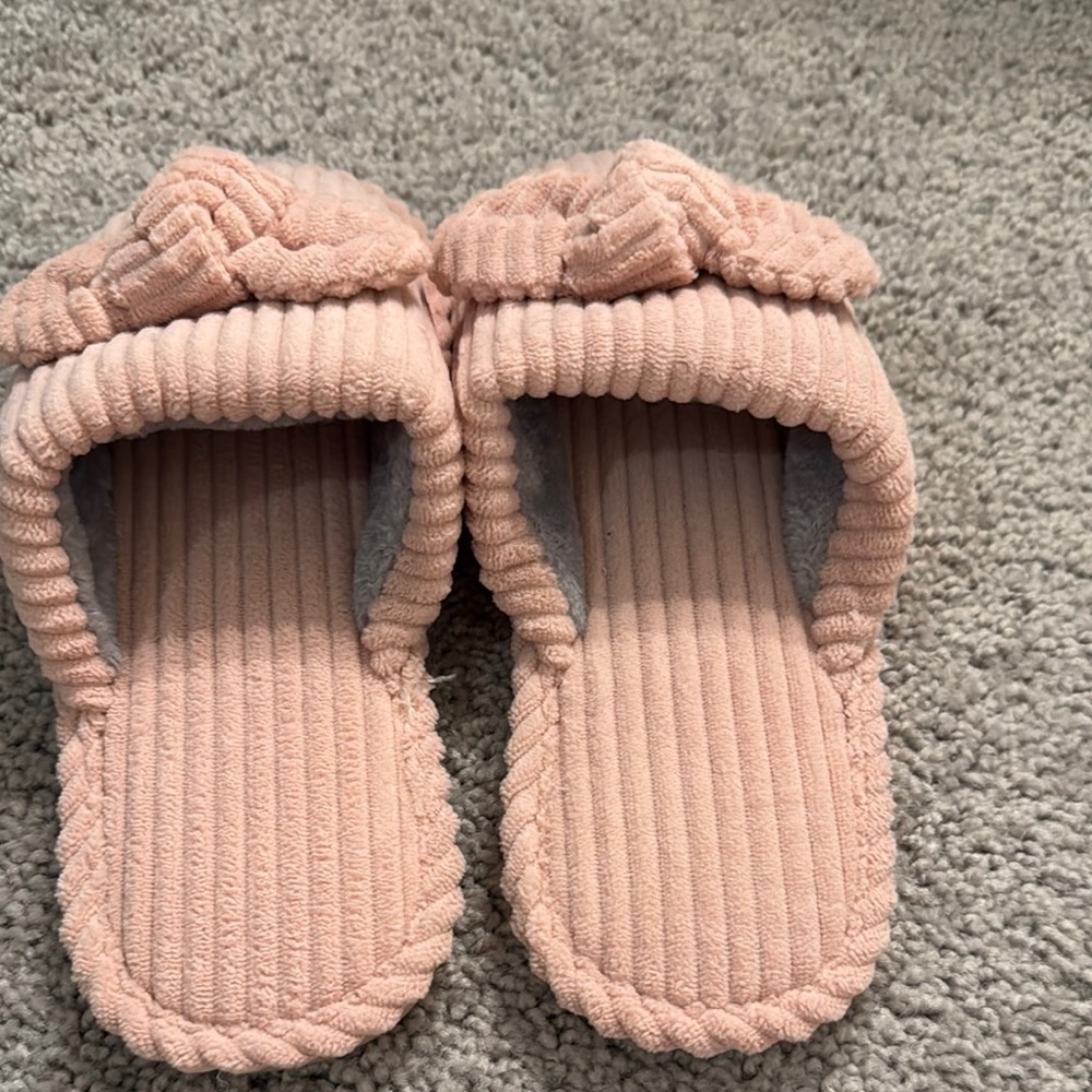 Cozy Pink Women's Slippers